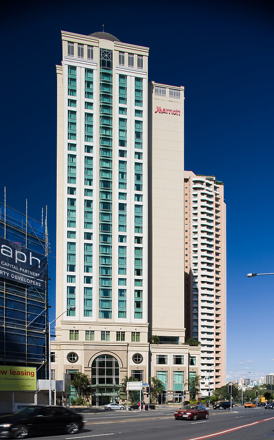 Brisbane Marriott Hotel by Pavel Toczynski