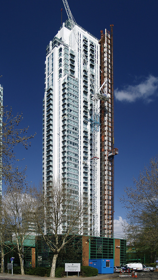 Pan Peninsula East Tower by Cesar Serrano