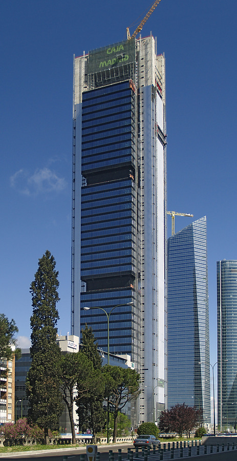 Torre Caja Madrid by Cesar Serrano