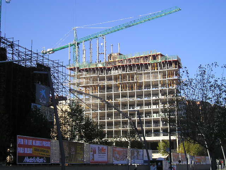 Isozaki Atea I by Mikel Allende