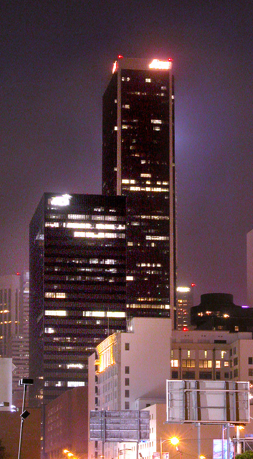 Aon Center by Jim Schwartz