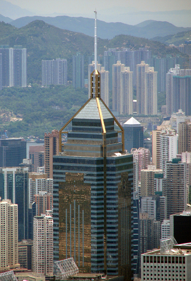 Central Plaza by Wilson Ling