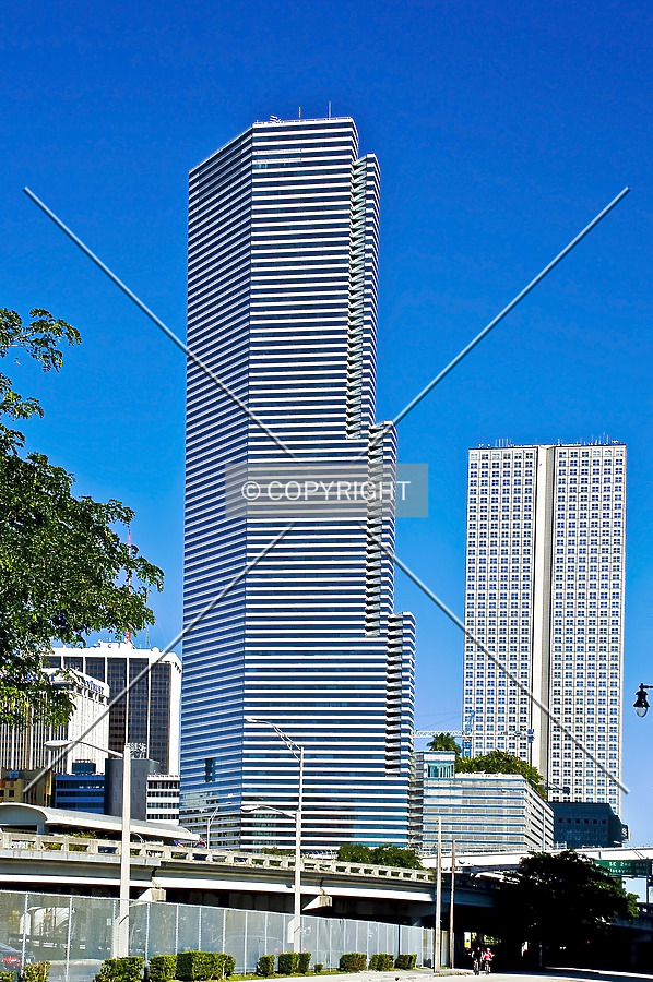 Miami Tower by Jorge Molina