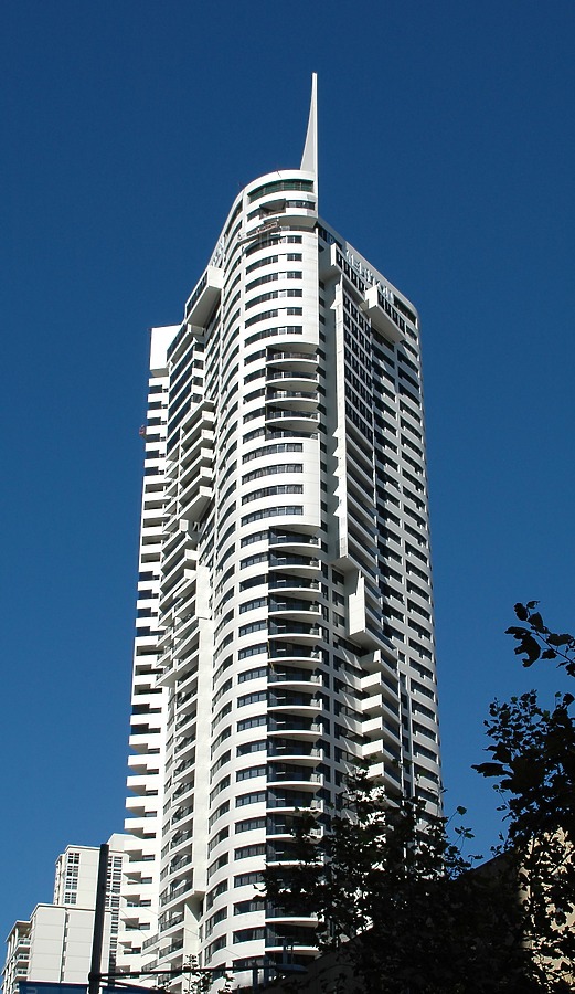 Meriton Tower by John Bek