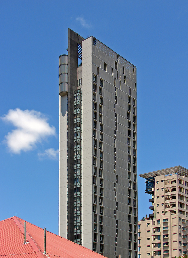 1 Moulmein Rise by Horst Kiechle