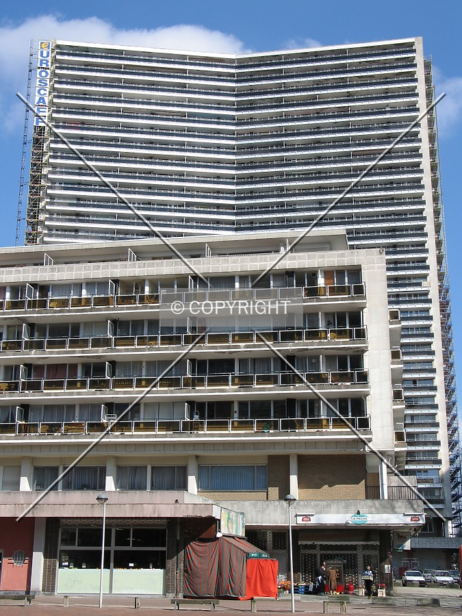 Avenue Marius Renard 27 / Marius Renardlaan 27 by Emmanuel D.
