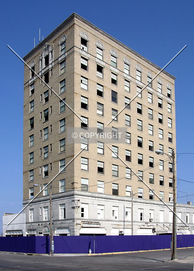 Sabine Hotel by Chris Patriarca