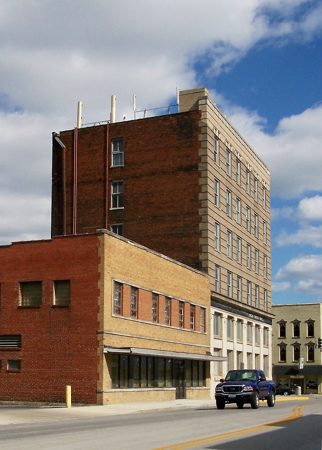 MCM Savings Bank Building by Ryan Hildebrand
