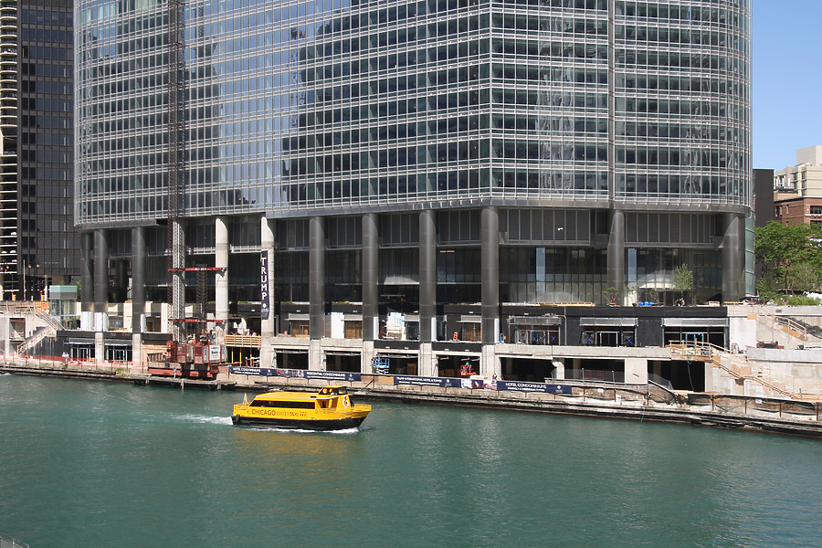 Trump International Hotel & Tower by Michiel van Dijk
