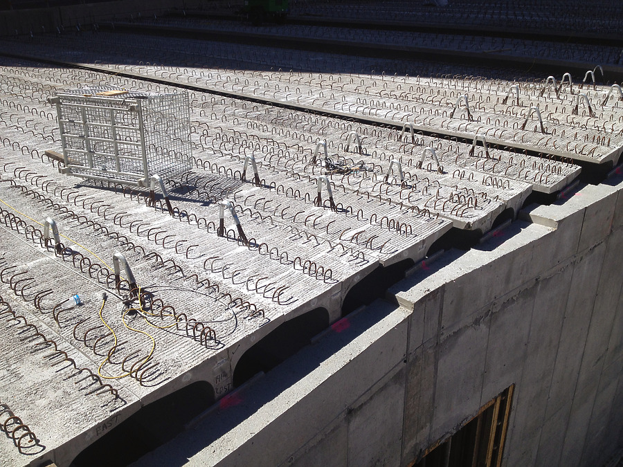 150 North Riverside by Daniel Kieckhefer