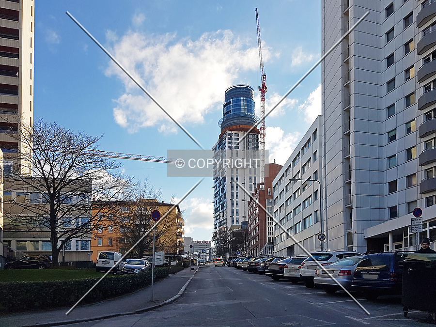 Henninger-Turm by Nephilim