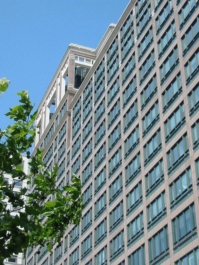 25 Cabot Square by Jonathan Smith