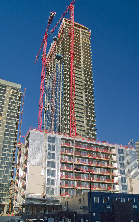 The Landmark East Tower by Cesar Serrano