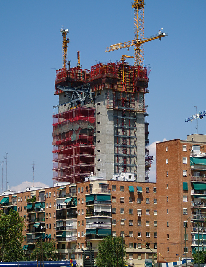 Torre Caja Madrid by Cesar Serrano