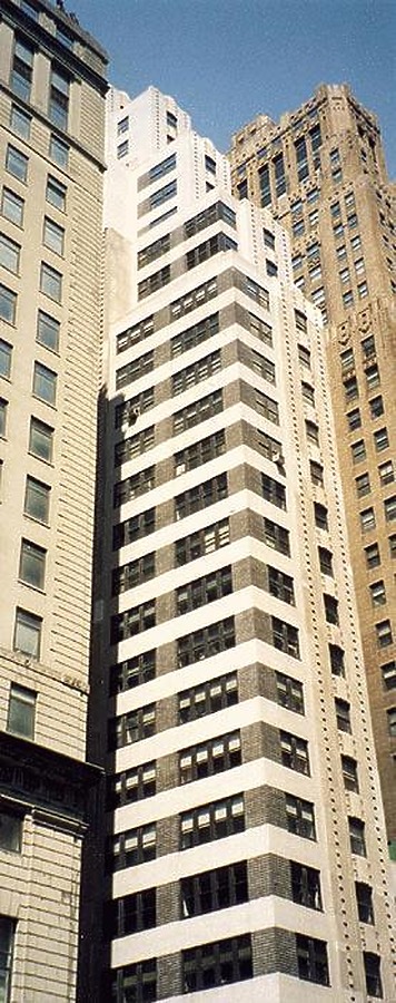 29 Broadway by Nate Lindsey