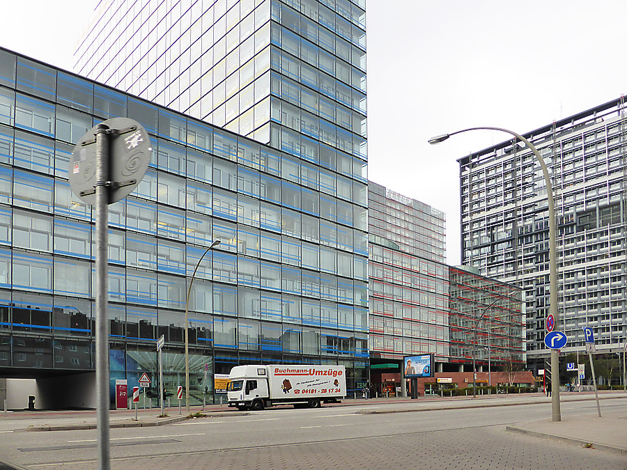 Berliner Tor Center I by Der Hamburger