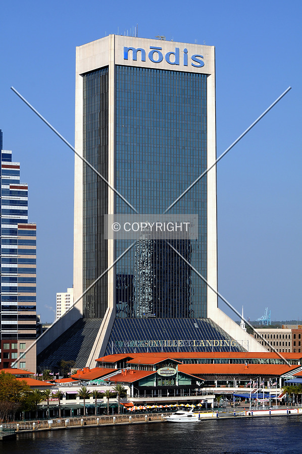 Wells Fargo Center by Jorge Molina