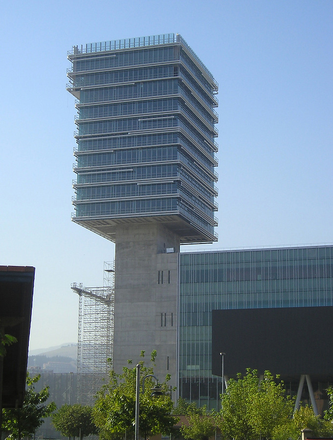 Torre BEC by Mikel Allende