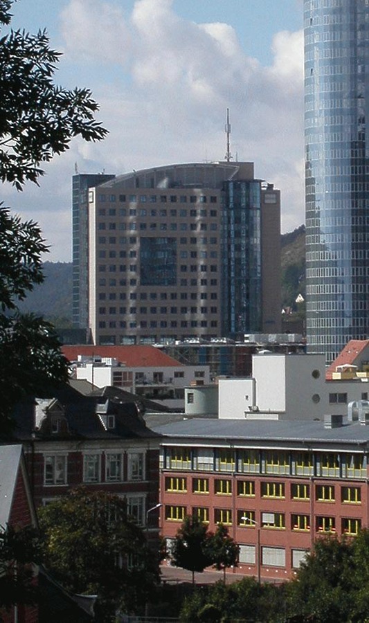 Bürohochhaus am Leutragraben by Cesar Serrano