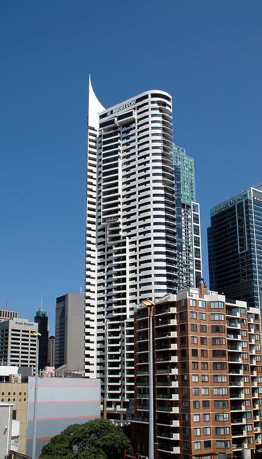 Meriton Tower by John Bek