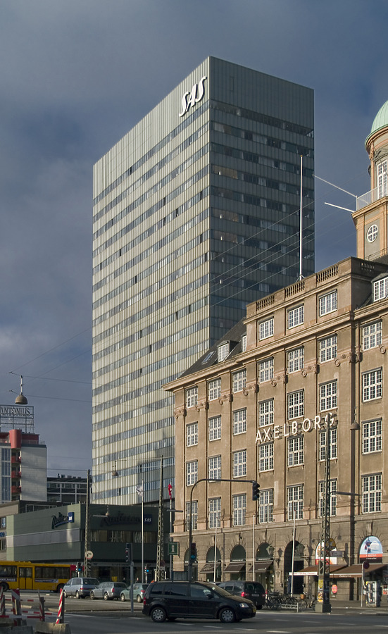 Radisson SAS Royal Hotel by Cesar Serrano