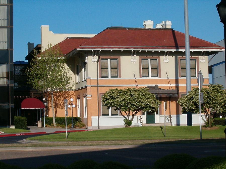 Pensacola Grand Hotel by Rodney Gunn
