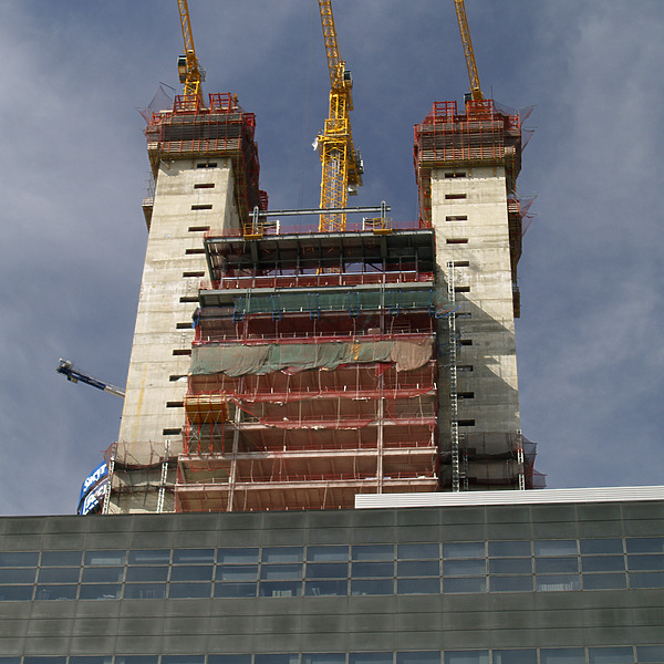 Torre Caja Madrid by Cesar Serrano