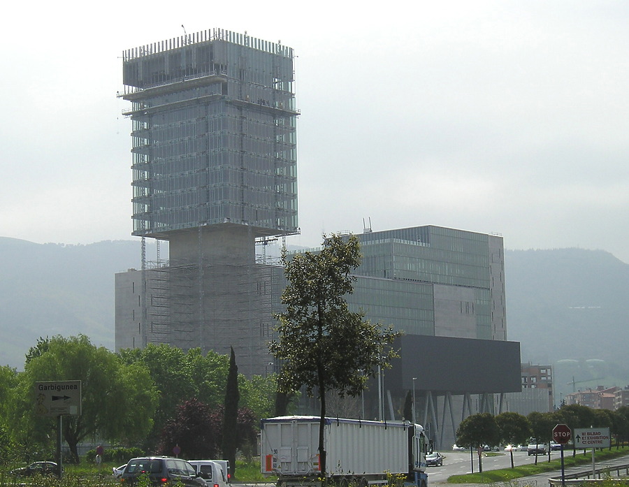 Torre BEC by Mikel Allende