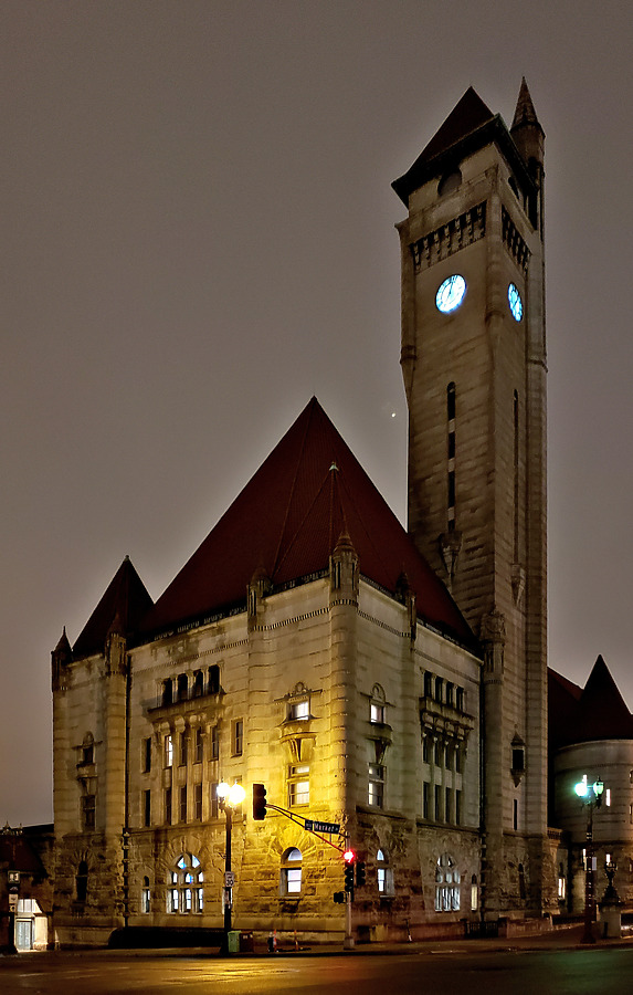 Saint Louis Union Station by Ryan Hildebrand