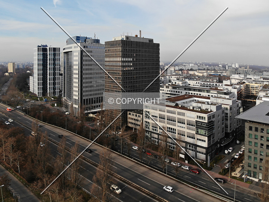 Theodor-Heuss-Allee 110 by Nephilim