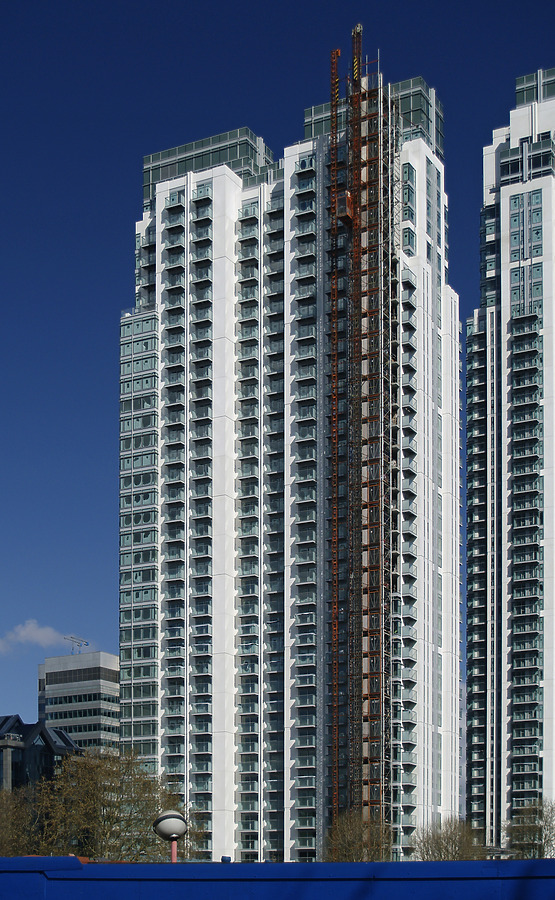 Pan Peninsula West Tower by Cesar Serrano