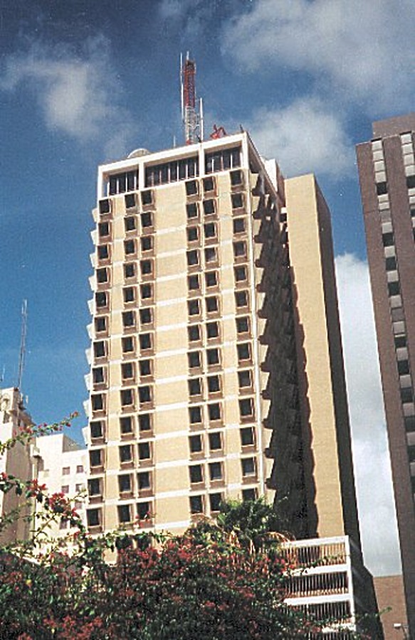 600 Building by Kevin Lehnhardt