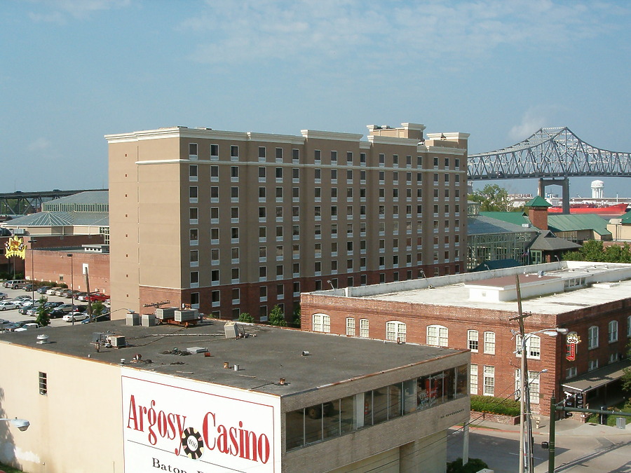 Sheraton Baton Rouge Convention Center Hotel by Rodney Gunn