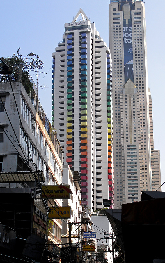 Baiyoke Tower I by Horst Kiechle