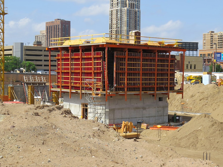 Wells Fargo 600 Tower by James Peacock