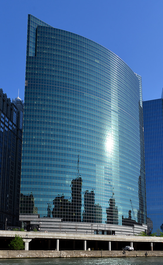 333 Wacker Drive by John W. Cahill