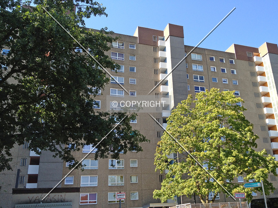 Gruberstraße 2-18 by Nephilim