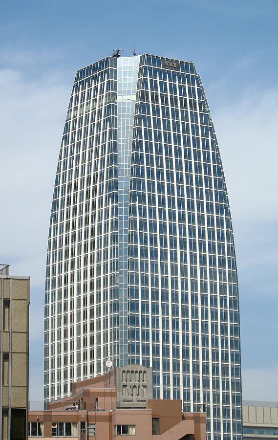 Atago Green Hills Mori Tower by Kevin Hemphill