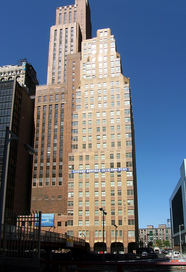 Le Rivage Apartments by John Cahill