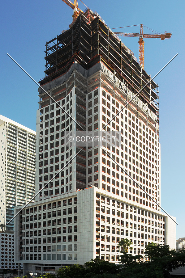 Brickell World Plaza by Jorge Molina