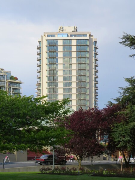 Doubletree Hotel & Suites Victoria