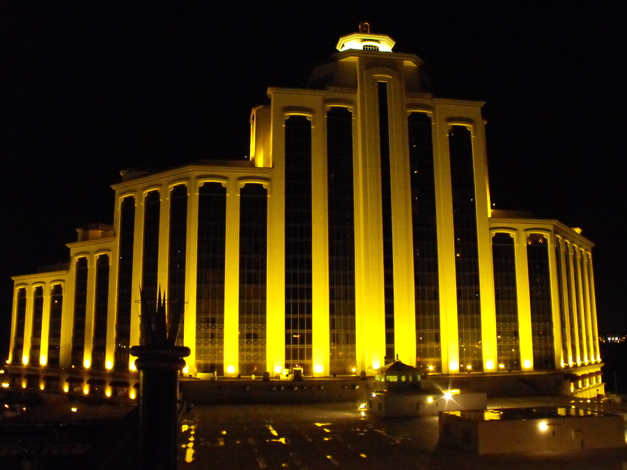 L'Auberge Du Lac Hotel & Casino by Rodney Gunn