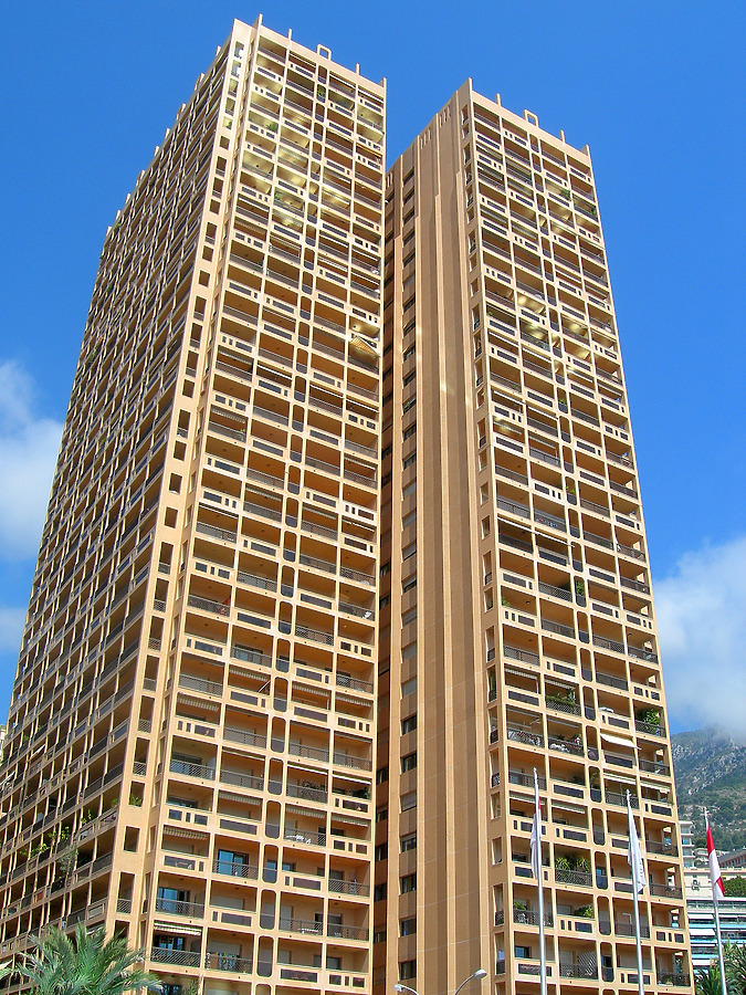 Columbia Palace by Sébastien Corniot