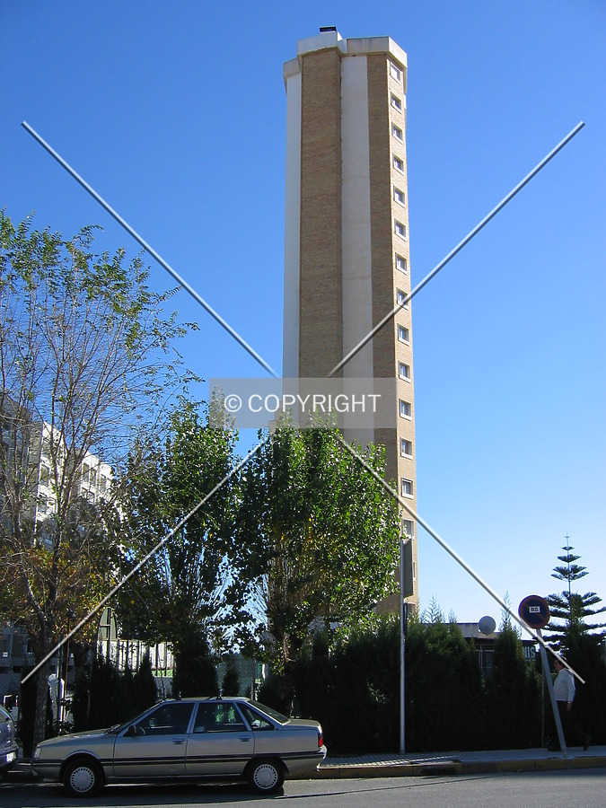 Edificio Ronda III by Victor Carcedo
