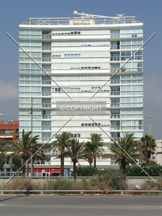 Torre Front Marítim by René Hogendijk