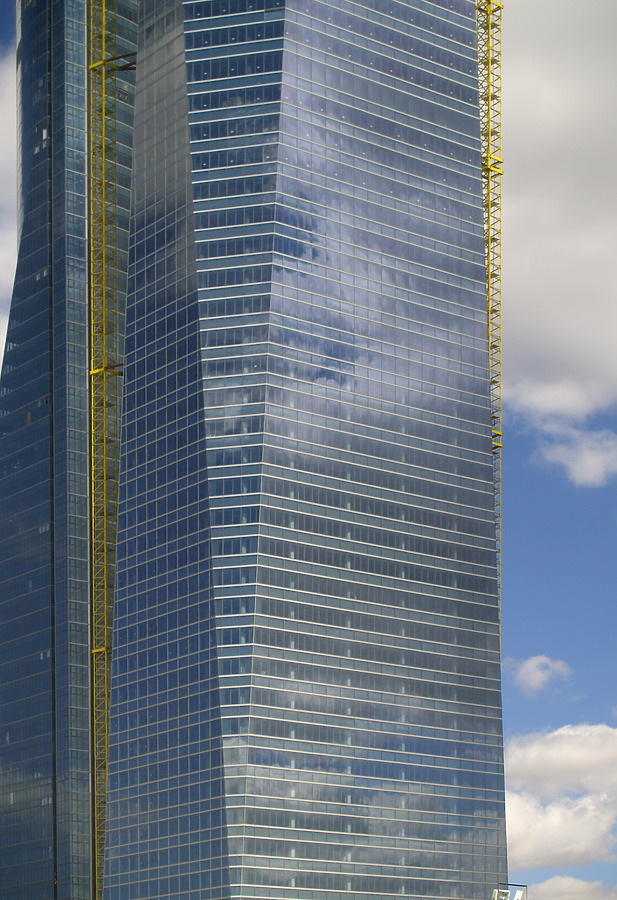 Torre de Cristal by Cesar Serrano