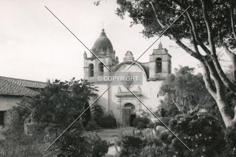 San Carlos Borromeo de Carmelo Mission