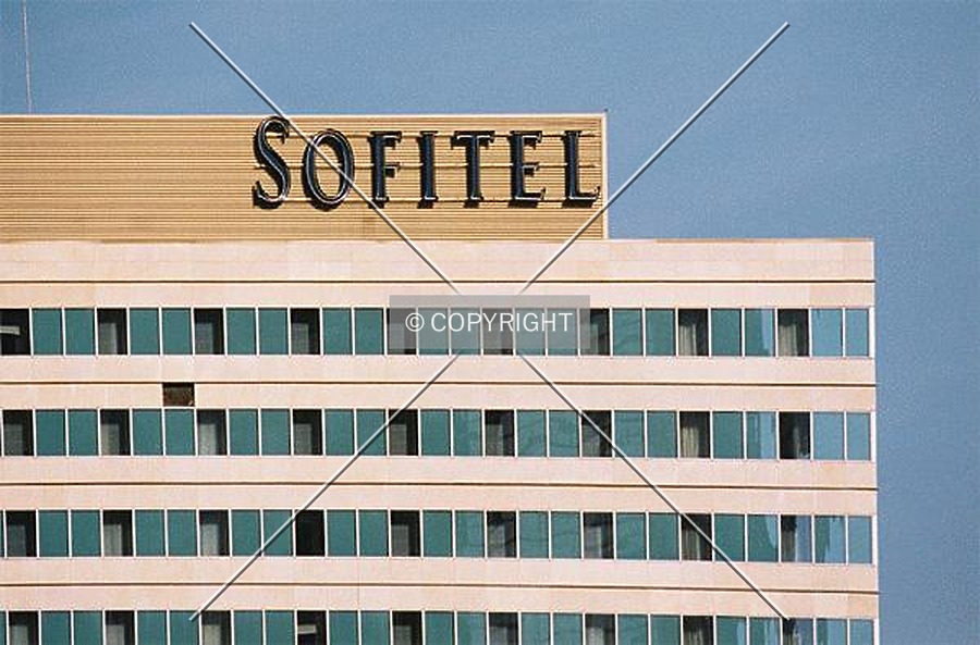 Hôtel Pullman Paris La Défense by Nephilim