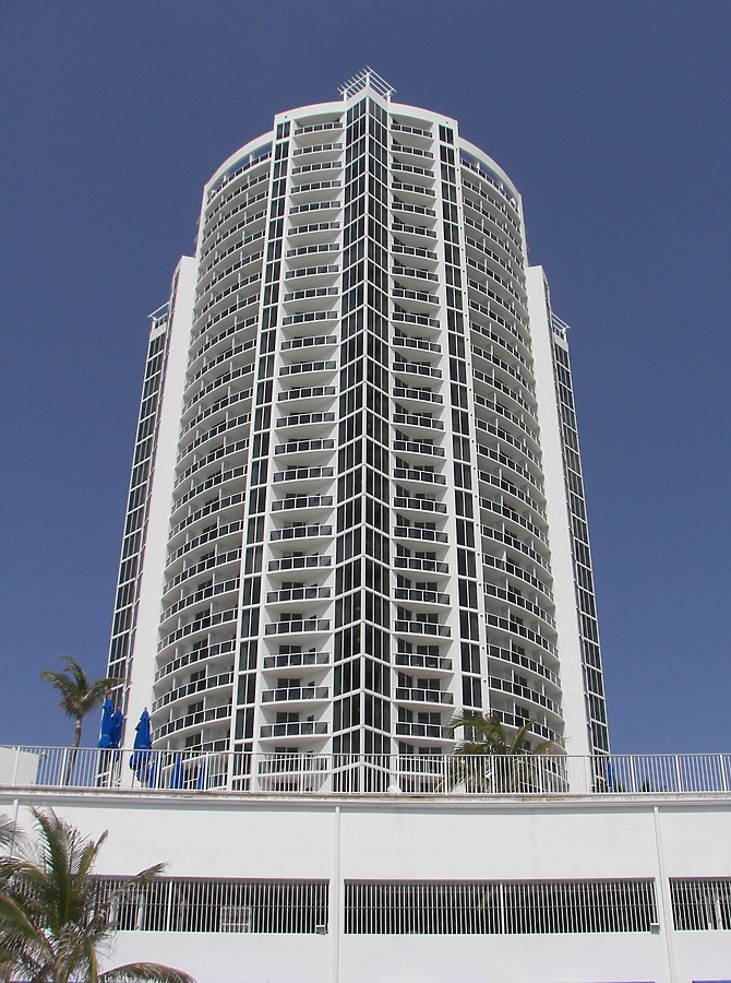 Trump International Sonesta Beach Resort by Rodney Gunn