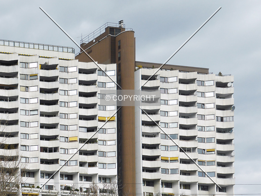 Wohnpark Alterlaa - Block A5-A8 by Nephilim